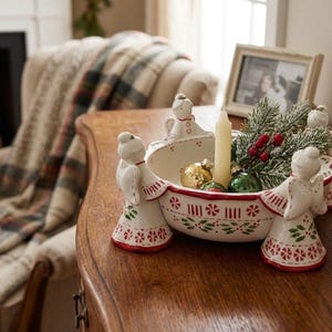 Temp-tations by Tara 1.5 Qt Ceramic Angel Bowl - Christmas Holly & Peppermint