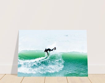 Surfer on Ocean Green Emerald Wave, Hawaii Northshore - matte poster muurkunst