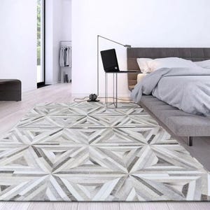 Handmade Patchwork Cowhide Rug – Genuine Leather, Rustic Western Carpet