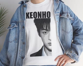 Seonghyeon Cortis Portrait Tee | Black White Half-face Photo