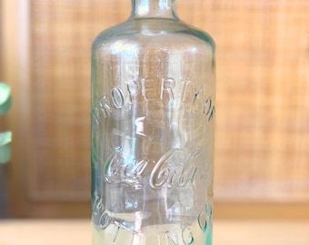 Bottiglia commemorativa vintage Coca-Cola a lati dritti - Oggetto da collezione in vetro