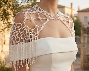 Mantella da sposa boho con frange e catena di perle, collana con imbracatura di perle e nappe, gioiello da spalla per feste in spiaggia.