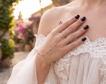 Minimalist Gold Hand Chain Bracelet for Women, Boho Summer Festival Beach Slave Bracelet Finger Chain for Bridal Wedding Finger Bracelet