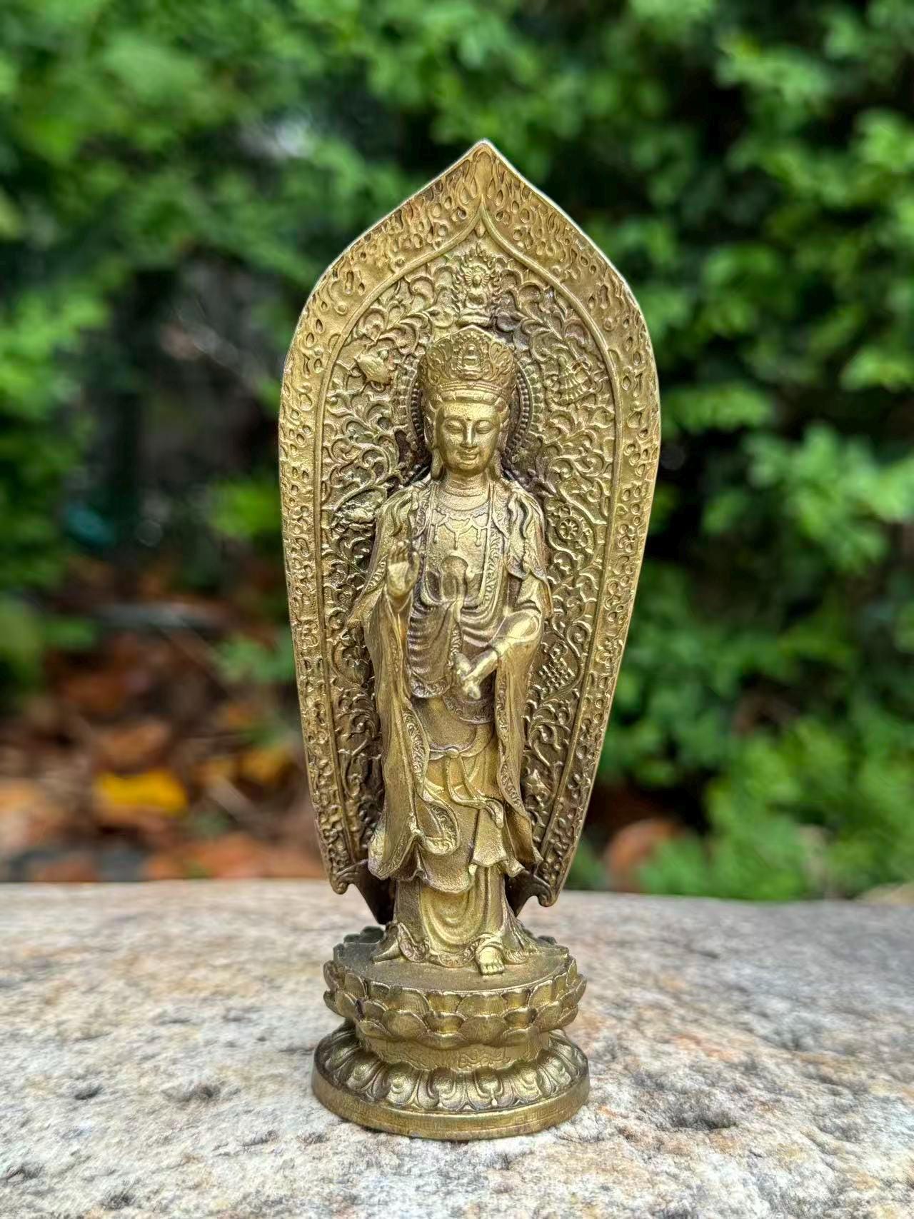 Kannon statue - Etsy 日本