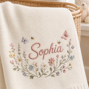 Couverture bébé personnalisée avec couronne de fleurs, broderie du prénom, papillons et abeilles, douce couverture en maille pour nouveau-né, cadeau de naissance