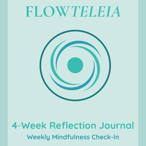 Puede incluir: Una taza de cerámica blanca con un asa negra y el texto "But First, Coffee" en negrita negra. La taza se encuentra sobre un fondo neutro, resaltando su diseño sencillo.