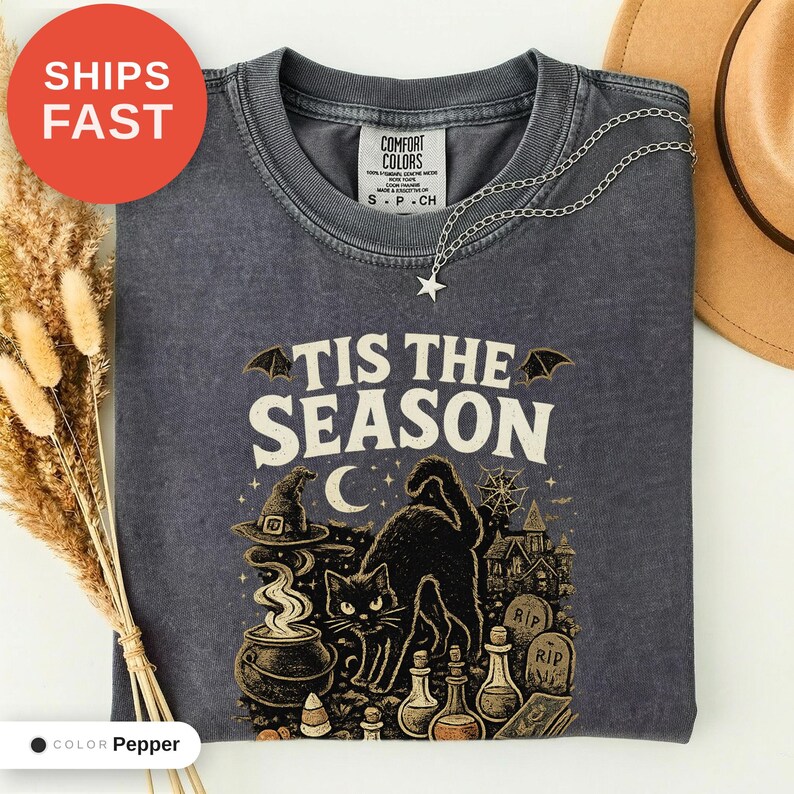 T-shirt vintage Halloween Comfort Colors, C'est la saison, Cadeau pour sœur, Imprimé humoristique original, Vêtement décontracté en coton, T-shirt cadeau d'anniversaire image 4