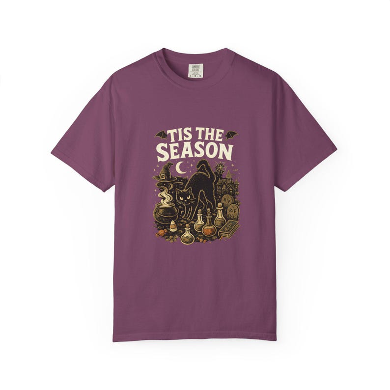 T-shirt vintage Halloween Comfort Colors, C'est la saison, Cadeau pour sœur, Imprimé humoristique original, Vêtement décontracté en coton, T-shirt cadeau d'anniversaire image 8