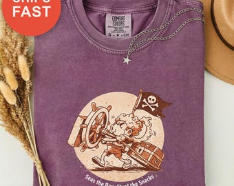 面白い海賊シャツ、海を楽しもう、おやつを盗もう、コンフォートカラーズTシャツ、姉妹へのギフト、漫画ヴィンテージ、アニメストリートウェア、友達へのギフト