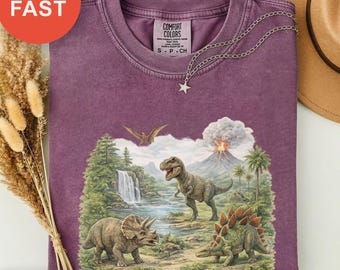 Camiseta Dino Adventure, Camiseta Retro Dinosaurio, Top Naturaleza Prehistórica, Camiseta Gráfica Comfort Colors, Camiseta Paisaje Exuberante, Top Stegosaurus