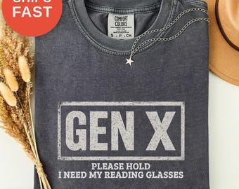ジェネレーションXシャツ、ちょっと待って、読書用メガネが必要なの、中年ユーモアTシャツ、読書好きへのギフト、図書館好きトップス、コンフォートカラーズTシャツ