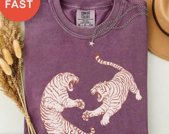 Dynamic Leopards Shirt, Vintage Animal Graphic Tee, Retro Wildlife Tee, Comfort Colors Jungle Top, Big Cat Enthusiast Gift, Leopard Shirt
