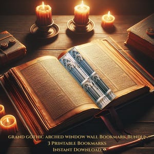 Op de afbeelding: Een open antiek boek met een bladwijzer met een gotisch boogvensterontwerp. De afbeelding bevat drie brandende kaarsen, andere boeken en de tekst "GRAND GOTHIC ARCHED WINDOW WALL BOOKMARK BUNDLE".