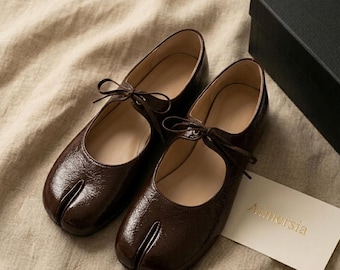 Tabi leather Mary Jane Flats, Split Toe Ballet Shoes, Microfiber Strap Tie Flats