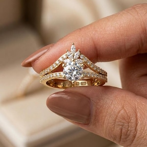 Bloemen diamanten ring, ronde solitaire gouden ring met gespleten band, bruidsontwerp
