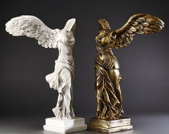 翼を持つニケのサモトラケの勝利像、ギリシャの女神像、ルーブル美術館