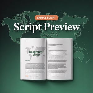 Pu&ograve; includere: Un libro aperto con il titolo "Geography Script" &egrave; mostrato su uno sfondo verde con un contorno della mappa del mondo. Il testo "Script Preview" &egrave; sopra il libro. Le pagine del libro sono piene di testo e di una grafica della mappa del mondo.