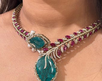 Collar Polki, collar Kundan de esmeraldas y rubíes, inspirado en Sabyasachi, gargantilla Hasli chapada en oro indio.