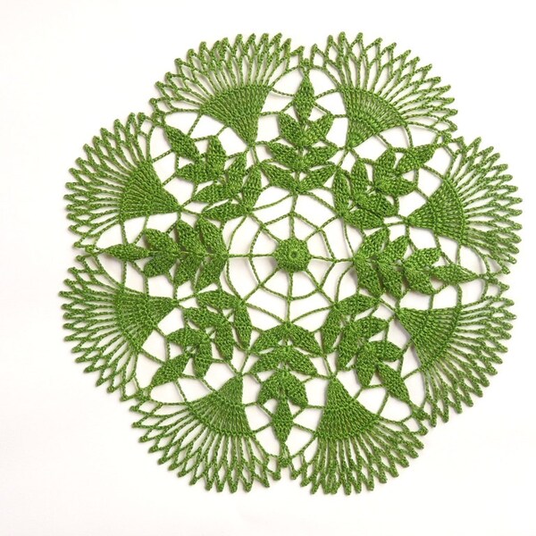 Dark green leaf small crochet lace round doily - spring / summer home decor