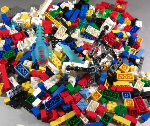 1 pound of legos