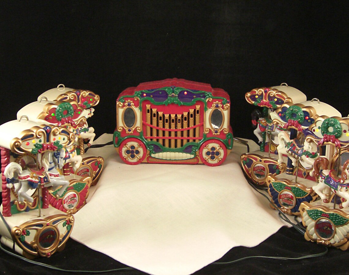 Mr Christmas Holiday Calliope Horse Carousel // Vintage Etsy