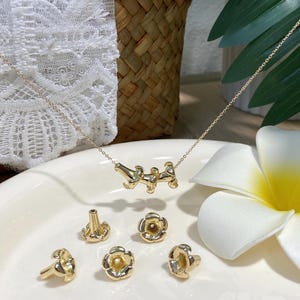 【ピカケページ】Hawaii・プアケニケニピアス・4セット Puakenikeni earrings - Etsy 日本