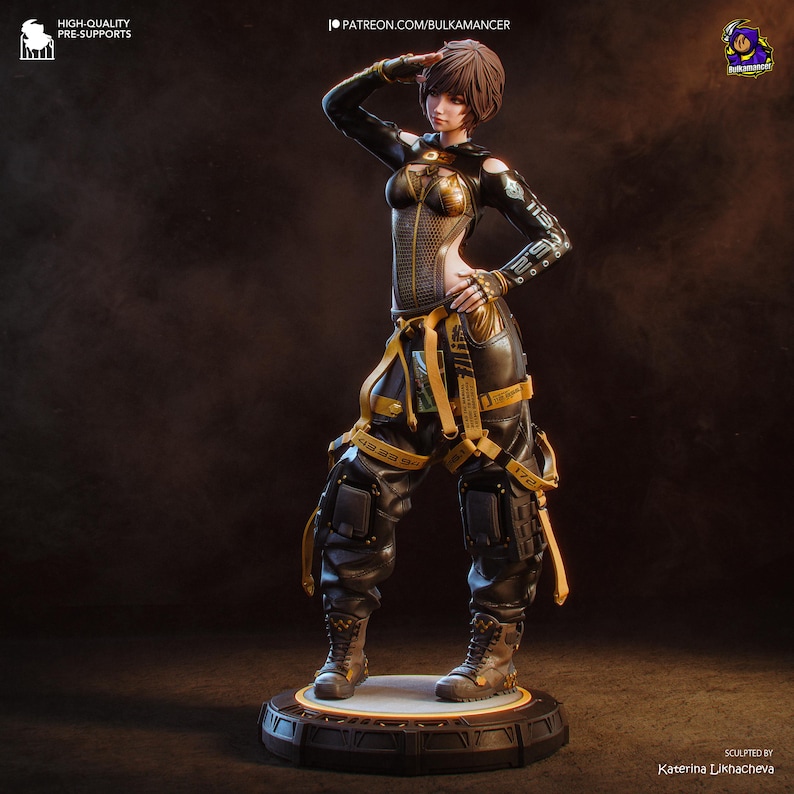 K&ouml;nnte beinhalten: Detaillierte Figur einer Frau in futuristischer Kleidung mit schwarzen und goldenen Akzenten. Die Figur posiert mit einer Hand an der Stirn. Die Basis ist eine kreisf&ouml;rmige Plattform. Der Text "HIGH-QUALITY PRE-SUPPORTS" und "PATREON.COM/BULKAMANCER" ist sichtbar.