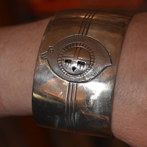 Outstanding Wide Heavy Vintage Navajo Gibson Gene Hopi Style Sterling Overlay Cuff Bracelet 61 Grams