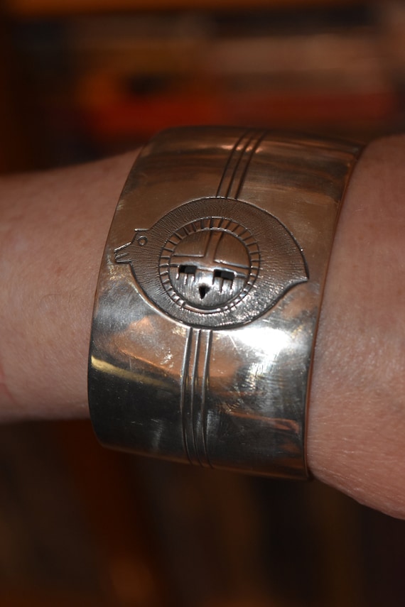 Detailed Vintage Native American Navajo Hopi Rounded Overlay Sterling Silver Bracelet Detailed Vintage Native American Navajo Hopi Rounded Overlay Sterling Silver Bracelet