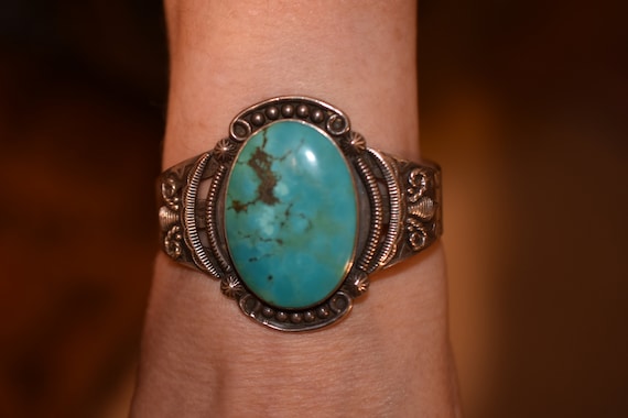 Gorgeous Vintage Native American Navajo Cerrillos Kingman Turquoise Sterling Silver Bracelet Gorgeous Vintage Native American Navajo Cerrillos Kingman Turquoise Sterling Silver Bracelet