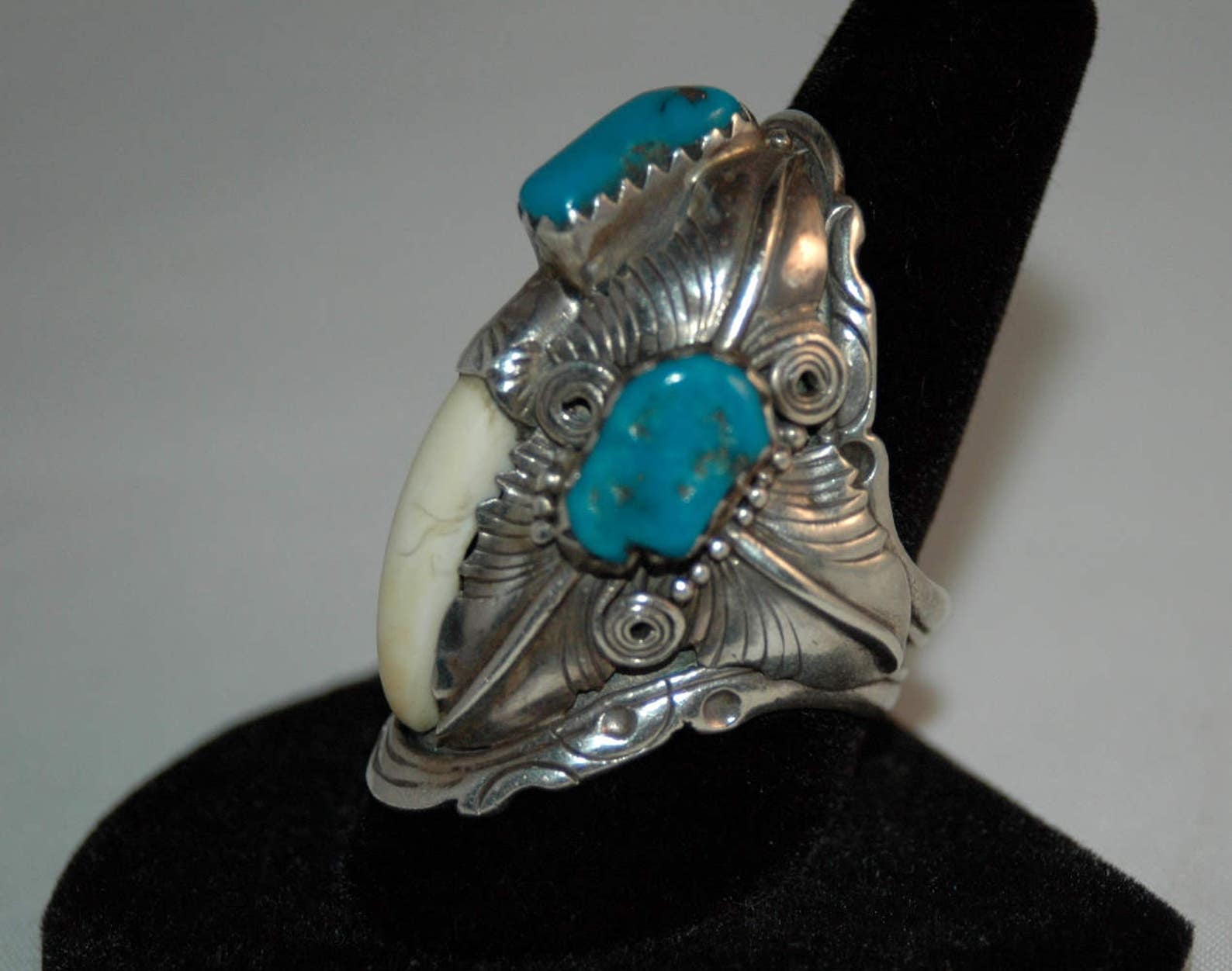 Ornate Lovely Vintage Navajo Kingman Turquoise Coral Claw Ring - Etsy