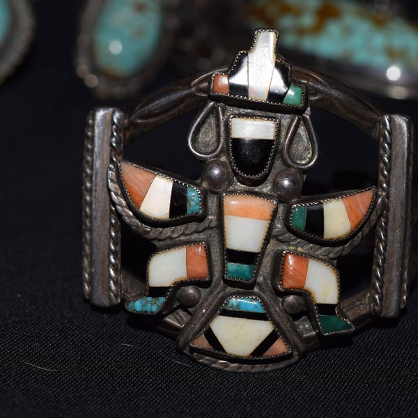 Stunning Vintage Early Zuni Knifewing Inlay Turquoise Spiney Oyster MOP Jet Bracelet For Small Wrist