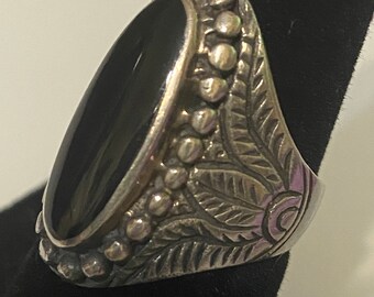 Stunning Vintage Navajo Highly Detailed Onyx And Sterling Ring 11 Grams