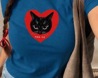 Camiseta con estampado de corazón de gato negro, top de moda alternativa de gatito gruñón