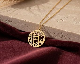 Collana con mappa del primo appuntamento in argento sterling 925 con pietra portafortuna / Collana con coordinate / Mappa del luogo in cui ci siamo incontrati / Collana con luogo del primo bacio