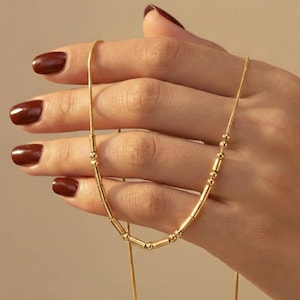 Silverhalsband med morsekod, halsband med dolt meddelande, personlig morsekod, hemligt namnhalsband, personlig morsegåva, elegant halsband