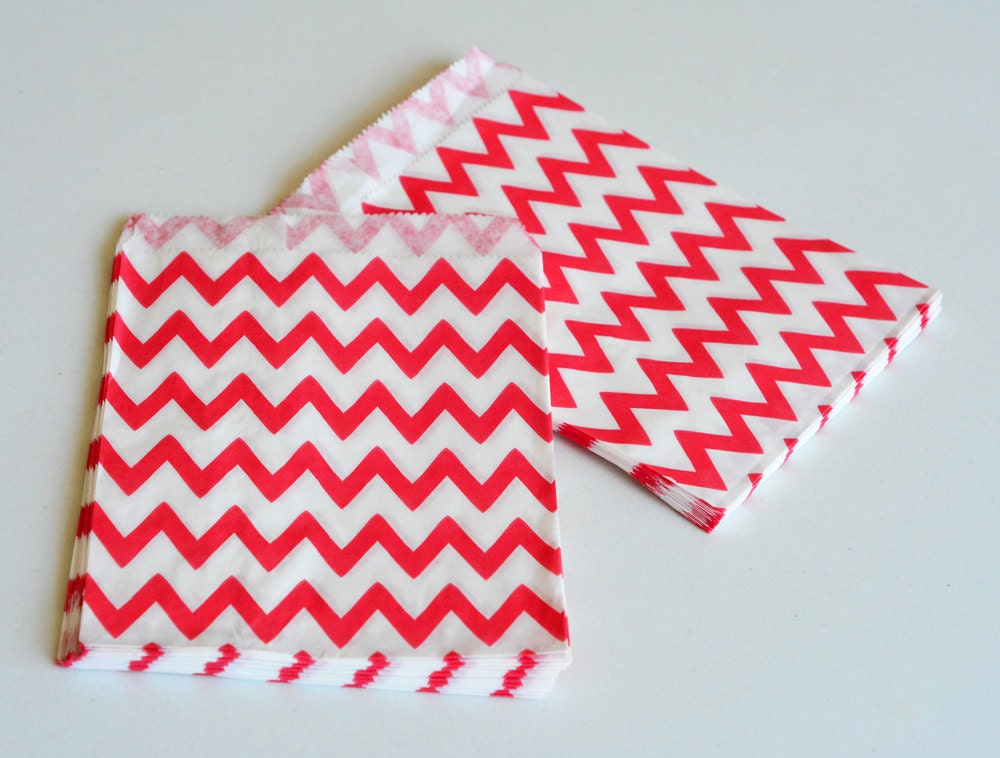 25 Candy Paper Bags Size 5 1/8x6 3/8" -Red Chevron Bags -Birthday Sweet Favor bags -Wedding Small Bags -Merchandise Packing