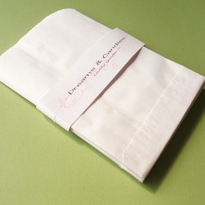 50 sacs en papier ligné blanc 4 3/4 x 6 3/4 po. -Sacs à bonbons -Sacs en papier anniversaire -Sacs cadeaux -Sacs cadeaux pour mariage -Sacs cadeaux