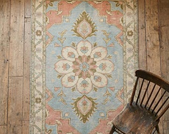 Hand Knotted Wool Rug – Pastel Blue Floral Medallion Oriental Area Rug