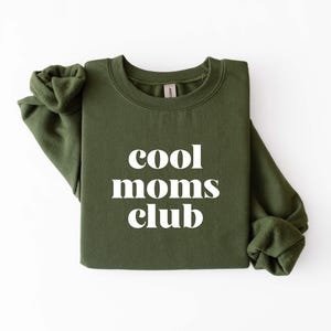 Cool Moms Club Sweatshirt, Minimalist Mom Sweater, New Mom Crewneck, Mommy Club Pullover, Trendy Mom Wearing