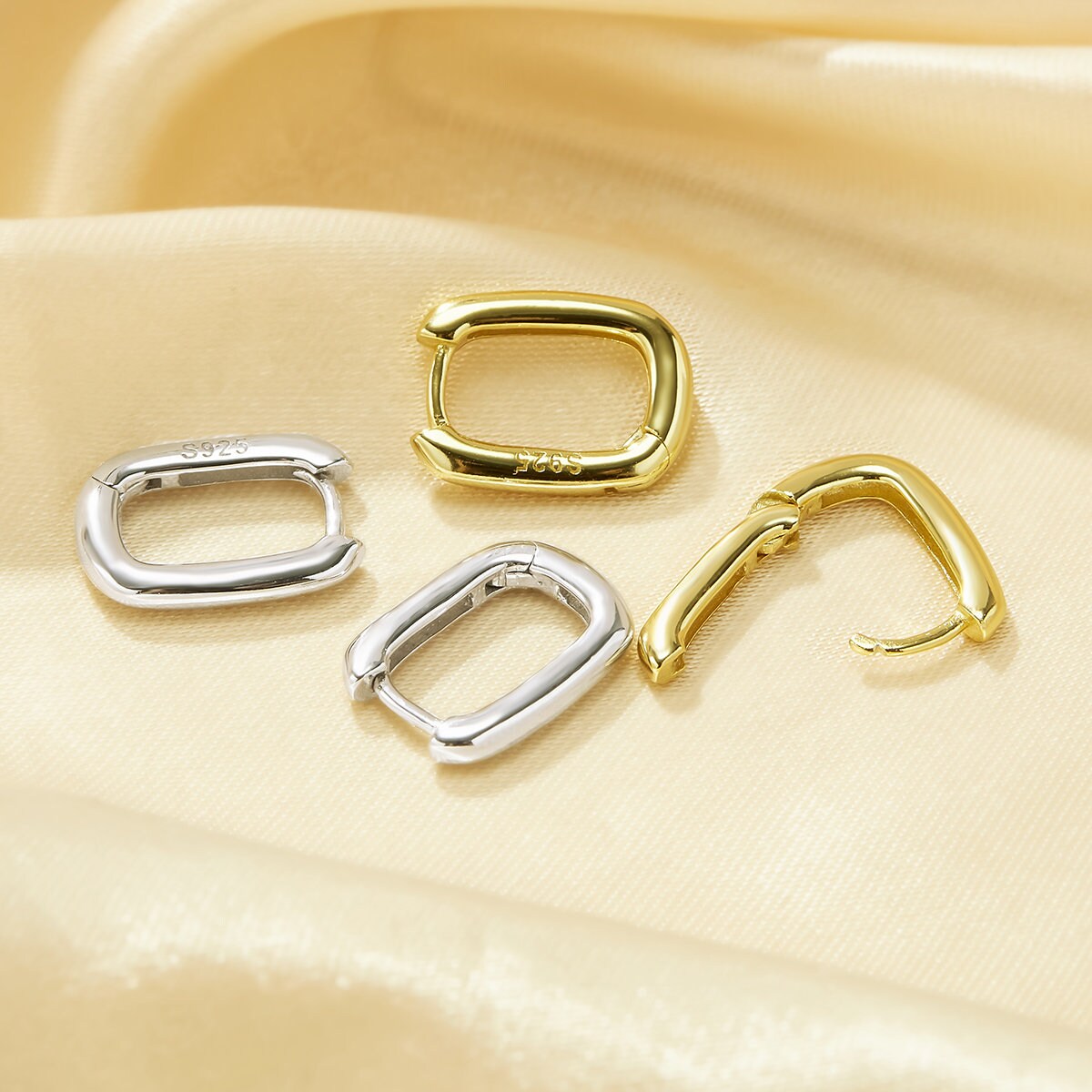 ピアス Single Rectangle-shaped Logo-engraved Earring Gucci Single Rectangle-shaped Logo-engraved Earring - Runway