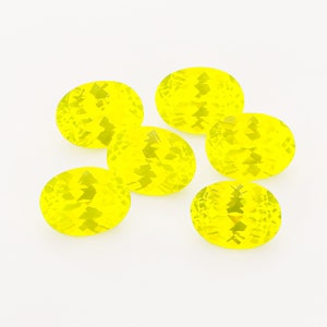 1PCS Faceted Yellow Lumogarnet,Fluorescent Ce YAG,Yttrium Aluminum Garnet,Loose Gems,Manmade Crystal,UV Blacklight Dayglow 4120147