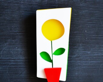 Sunflower brooch - Sunny summer time brooch, hand made from perspex