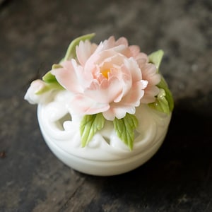 Ceramic Flower Incense Burner：Handmade Home Decor Fragrances Holder | Palo Santo Burner | Housewarming Gifts