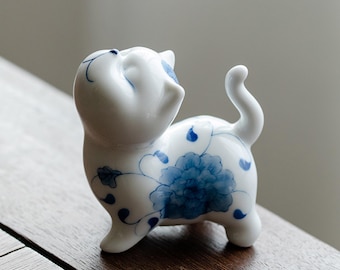 Adorable ceramic Cat Figurine ：Hand-Painted Home Decor | Cat Lover Gift | Small Pet Desk Top