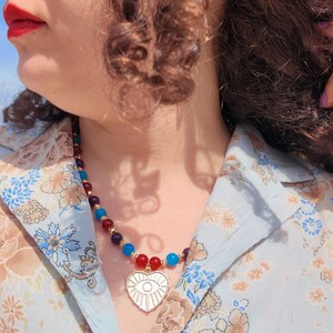 Alternate view of the same piece.