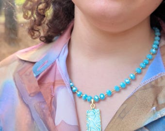 Collar Aqua, Colgante Dorado Rectangular, Cuentas Piedra Azul Claro 17 Pulgadas, Regalo Boho para Ella