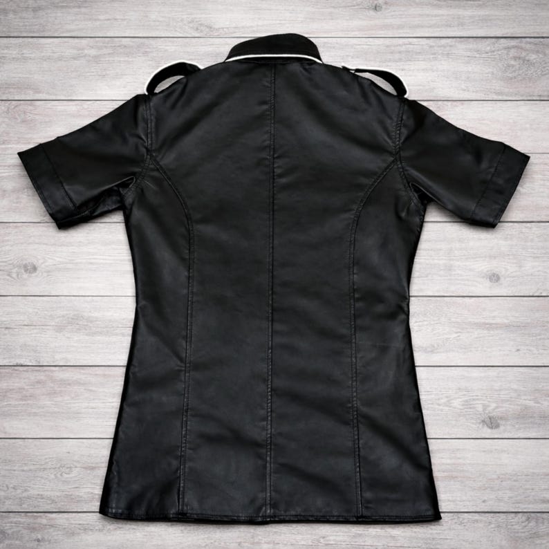 Camisa masculina de couro legítimo estilo uniforme policial, feita à mão em couro bovino, corte slim, ideal para motociclistas. Ótimo presente para ele. imagem 4