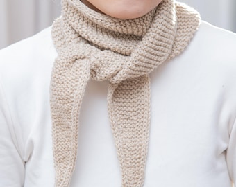 Handgestrickter Sophie-Schal aus Nepal | Sophie Schal | Kleiner Strickschal | Handgestrickter beiger Schal | Halsschal aus Woll-Acryl-Mischung | Beige