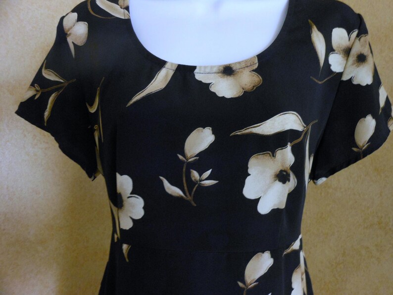 Black Long Dress With Flower Print-1970's-perfect - Etsy